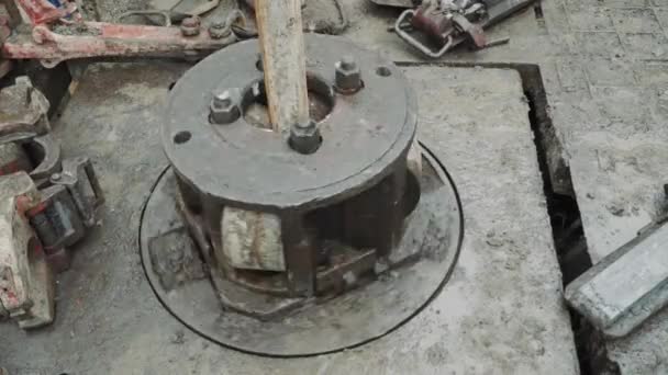 Kaba Saba Petrol Sondaj Boru Makinesi Ham Petrol Ham Petrollerini — Stok video