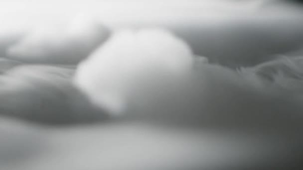 黑色背景的白色浓密浓烟柱 高污染概念抽象运动蒸汽 — 图库视频影像