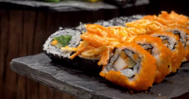 Sushi Rolky Tradiční Japonsko Jídlo Japonsko Restaurace Cestování Kulinářské Kavárny — Stock video