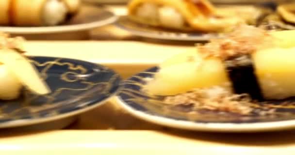 ในร านอาหาร ภายในร านอาหารในศาลอาหาร โตเก ประเทศญ สายพานล าเล — วีดีโอสต็อก