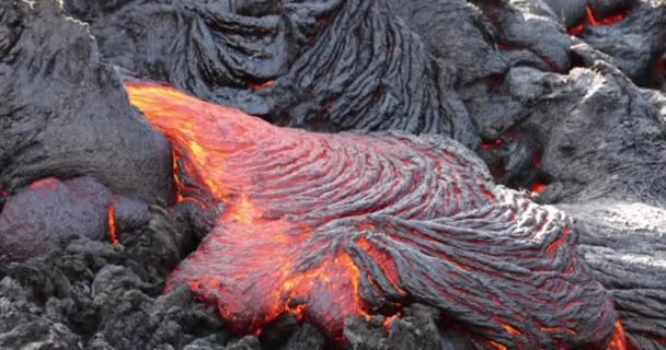 Lava Fundida Movimiento Primer Plano Magma Flujo Naturaleza Montaña Volcán — Vídeos de Stock