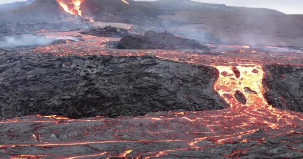 Vulcão Montanha Natureza Magma Fluindo Erupção Vulcânica Lava Quente Frio — Vídeo de Stock