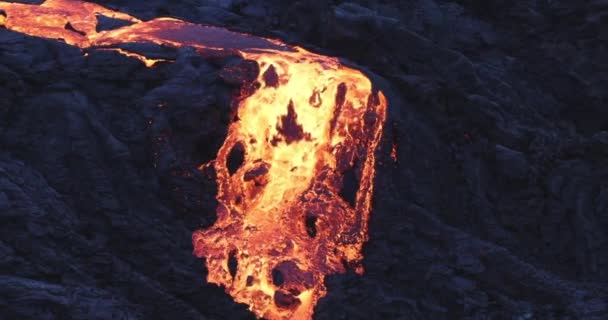 Lava Derretida Close Movimento Magma Fluxo Natureza Montanha Vulcão Imagens — Vídeo de Stock