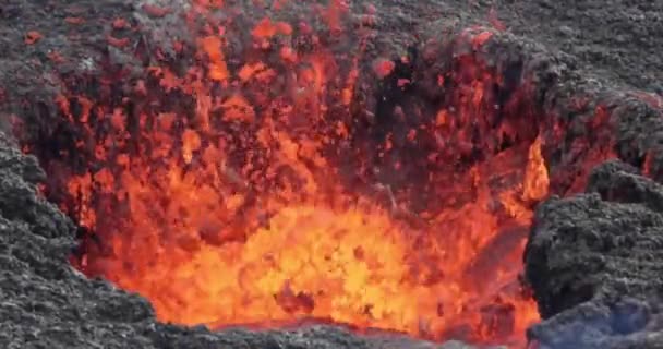 Hot Lava Splattered Upwards Volcanic Mountain Hawaii National Park — Stock Video