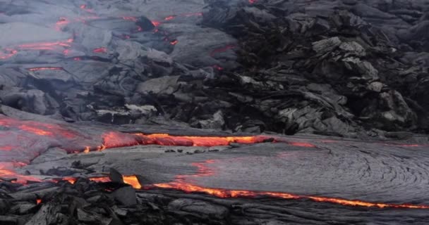 Molten Lava Flowing Close Surface Cold Flow Hawaii Volcanoes Magma — Stock Video