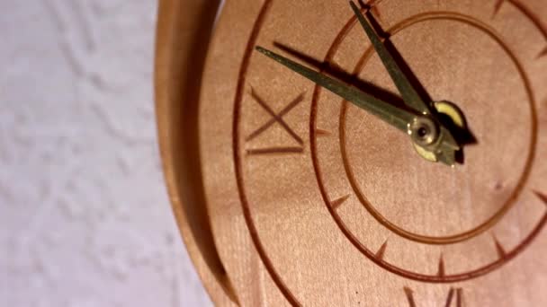 Time Lapse Vintage Analog Clock Roman Number Going Forwards Motion — Vídeos de Stock