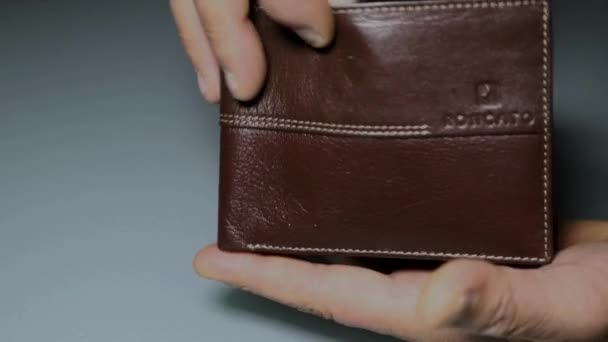Young Man Hand Open Empty Wallet Closeup Wallets Money Financial — Stock Video