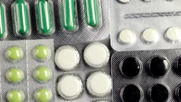 Różne Leki Pigułki Blistry Zbliżenie Różne Tabletki Tło Uzależnienie Przedawkowanie — Wideo stockowe