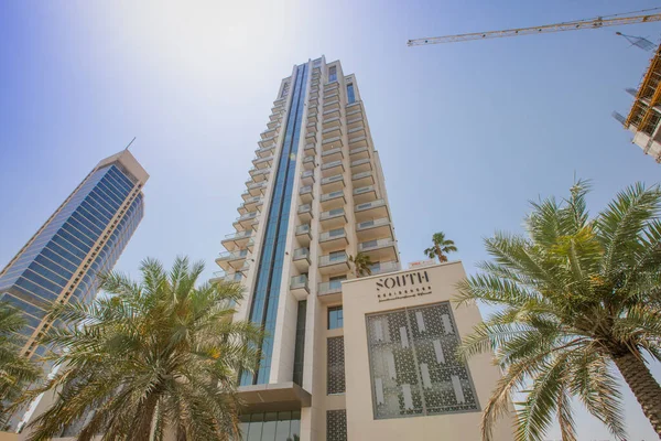 Dubai, Birleşik Arap Emirlikleri 02 / 27 / 2020: Dubai 'deki modern gökdelenler, Birleşik Arap Emirlikleri 