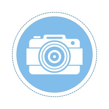 Kamera silueti olan dairesel düğme konsepti, boş alana fotoğraf eklemek için fonksiyonu temsil ediyor. Uygulamaya resim, fotoğraf ya da eklenti yüklemek için basit bir UI simgesi.