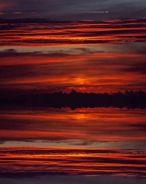 Flugzeug Silhouette Über Einem Dramatischen Sonnenuntergang Portugal — Stockfoto