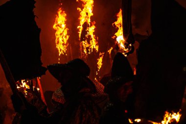 27 Eylül 2025, El Vtor, Mayorga. Bağlılık, ateş, tutku ve popüler gururu harmanlayan eşsiz bir gelenek. Ulusal Turizm Faizi Festivali ilan etti.