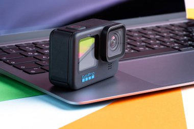 Ukrayna, Kyiv - 25 Kasım 2022: GoPro HERO 11 Siyah Aksiyon Kamerası