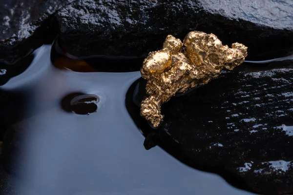 Pure Gold Ore Found Mines Natural Water Sources — Stock fotografie