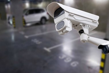 CCTV kamera veya gözetim sistemi kapalı otopark