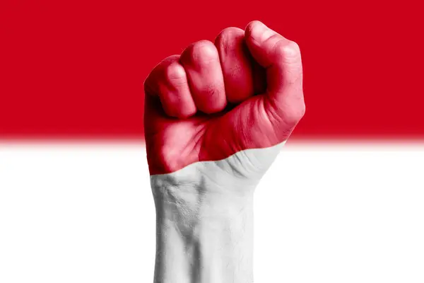 Ręczna Pięść Malowanej Flagi Indonesji Zbliżenie — Zdjęcie stockowe