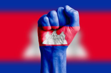 CAMBODIA bayrağının insan eli yumruğu. Yakın plan.