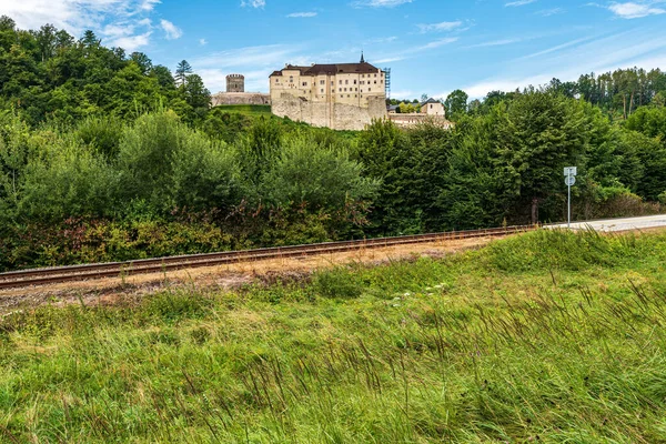 Kasteel Cesky Strenberk Met Spoorlijn Aan Voorzijde Tsjechië — Stockfoto