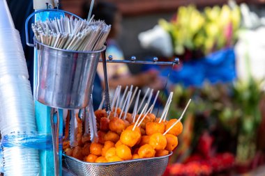 Filipinler 'deki ünlü sokak yemekleri, Kwek-Kwek