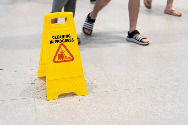 Cleaning Progress Caution Sign Yellow Caution Cleaning Progress Cleaning Service — Stock Photo, Image