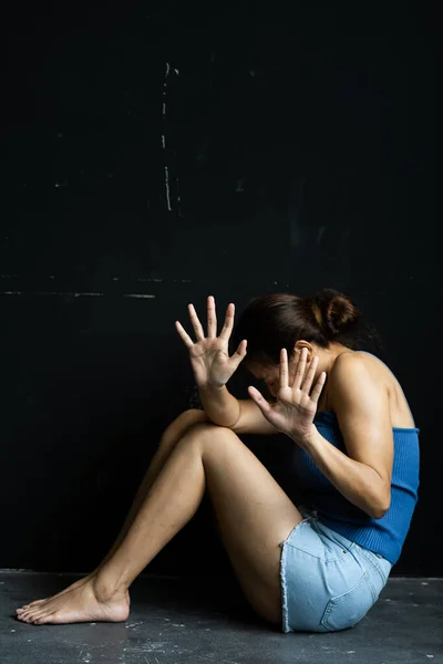 Asiatisk Gidselkvinde Stoppe Vold Mod Kvinder Seksuelt Misbrug Menneskehandel Vold - Stock-foto