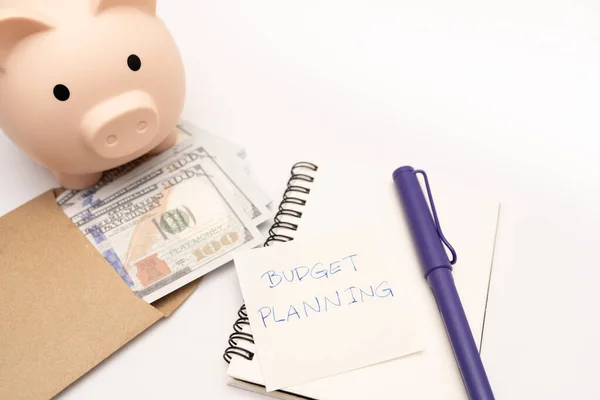 Planejamento Orçamento Piggy Bank Com Calculadora Notebooks Sobre Fundo Branco — Fotografia de Stock