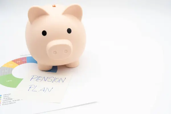 Koncept Penzijního Plánování Prasečí Banka Papírovým Penzijním Plánem Piggy Bank — Stock fotografie