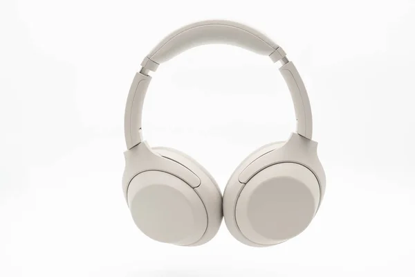 Бездротові Срібні Навушники Ізольованому Фоні Шумопоглинанням Інтегрованим Мікрофоном — стокове фото