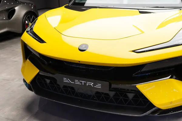 Lotus Eletre, elektrikli arazi aracı. elektrikli araç.