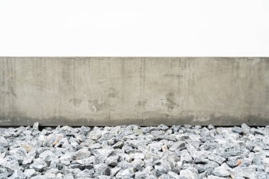 Kireçtaşı ışığı taşları ezip geçti. gevşek çakıl, inşaat ve madencilik işi.