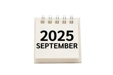 Masa takvimindeki 2025 SEP metni kırpma yolu beyaz arkaplanda izole edildi. 2025 Eylül ve Takvim Konsepti