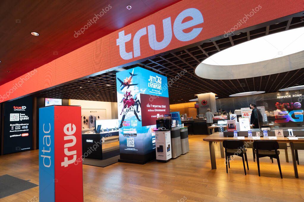 True Logo at True shop service to customers. True and dtac combine Being a service business entrepreneur Mobile networks.