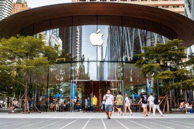 Central World alışveriş merkezindeki Apple Store binası. Burası Tayland 'daki 2..