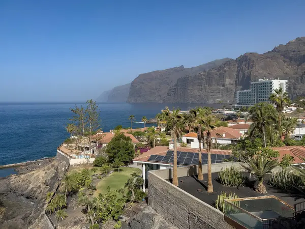 Los Gigantes uçurumu, Tenerife, Kanarya Adaları.