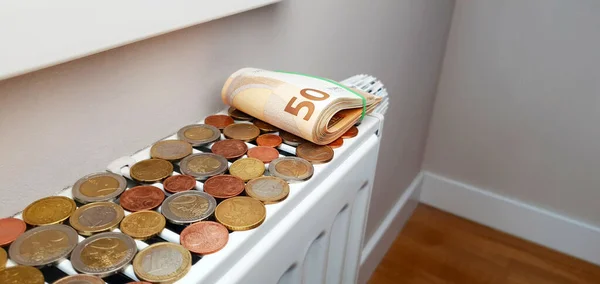 Conceito Alto Custo Aquecimento Necessidade Economizar Dinheiro Estação Fria Inverno — Fotografia de Stock