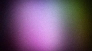 Mor, yeşil ve siyah tonlarıyla ince bir eğim. Modern 4K arka planlar, afişler ve dijital tasarım için pürüzsüz tanecikli doku ideal