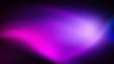 Yumuşak soyut bir gradyan, canlı mor, mor ve ince mavi renkler harmanlayarak 4K duvar kağıtları ve tasarımlar için ideal pürüzsüz, kumlu bir doku yaratır.