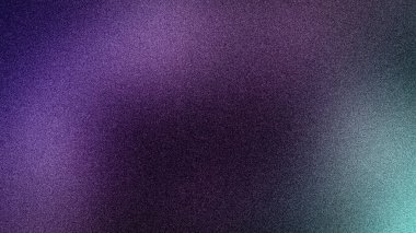 Büyüleyici bir soyut 4K gradyan arka plan, kumlu bir dokuya sahip, modern dijital tasarımlar için zengin mor ve koyu mavi renkleri harmanlıyor.