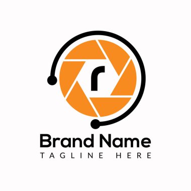 Baş harf R Fotoğraf Makinesi Lens Kavramı. Fotoğraf Logosu Birleştirilmiş R Harfi Kamera Logosu