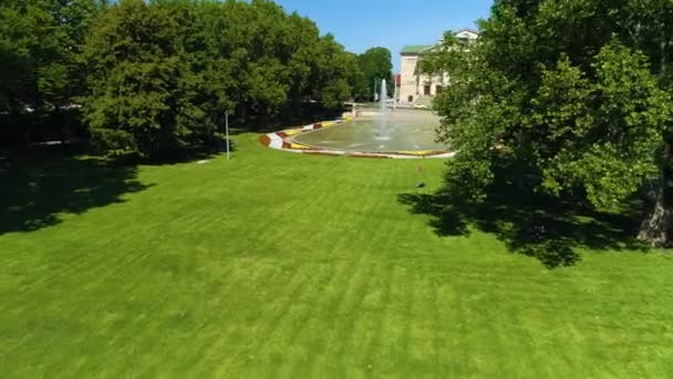 Aerial View Fountain Mickiewicz Park Poznan High Quality Footage — Vídeo de stock