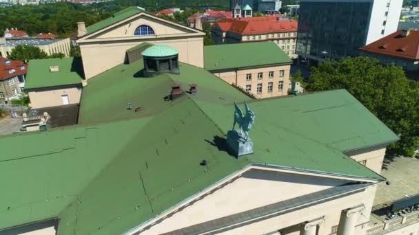 Aerial View Grand Theater Poznan Pegasus Roof High Quality Footage — ストック動画