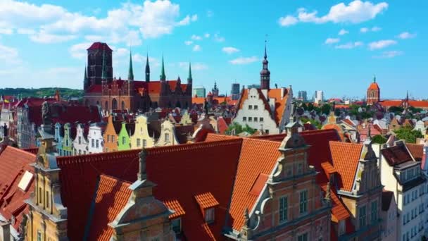 Aerial View Statues Old Town Gdansk High Quality Footage — Vídeo de Stock