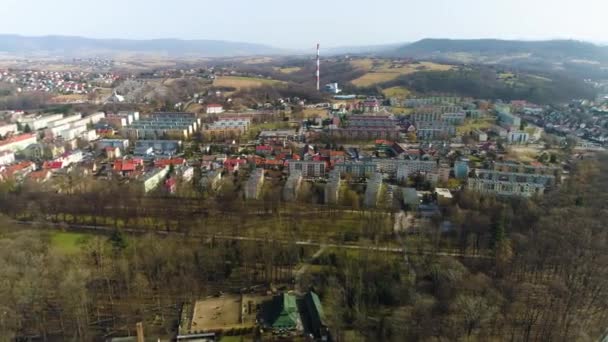 Gebäude Auf Einem Hügel Zywiec Polnische Luftaufnahme Hochwertiges Filmmaterial — Stockvideo