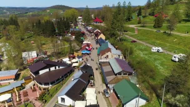 Timelapse Solina Main Street Aerial View Bieszczady Mountains Poland High — Vídeos de Stock