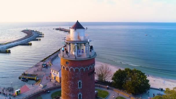 Latarnia Morska Kolobrzeg Lighthouse Aerial View Lengyelország Kiváló Minőségű Felvételek — Stock videók