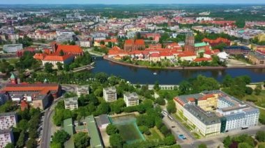 Wroclaw Şehir Merkezi Hava Görüntüsü Polonya Panoraması. Yüksek kalite 4k görüntü