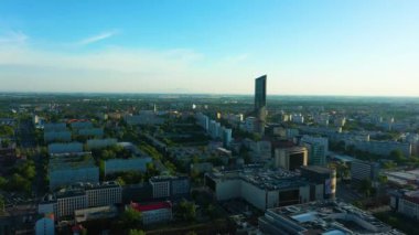 Güzel Panorama Wroclaw Gökyüzü Kulesi Hava Görüntüsü Polonya. Yüksek kalite 4k görüntü