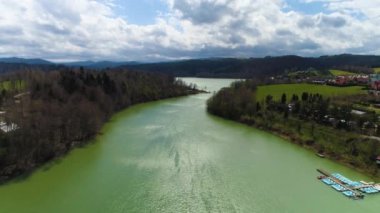 Solina Gölü Polanczyk Bieszczady Hava Görüntüsü Polonya. Yüksek kalite 4k görüntü