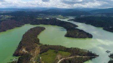 Solina Gölü Güzel Peyzaj Bieszczady Hava Görüntüsü Polonya. Yüksek kalite 4k görüntü
