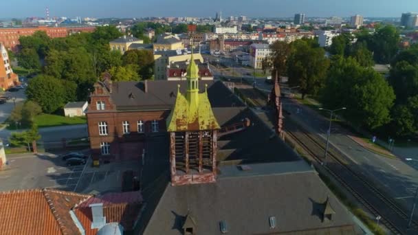 Историческое Здание Польского Почтового Отделения Elblag Poczta Aerial View Poland — стоковое видео